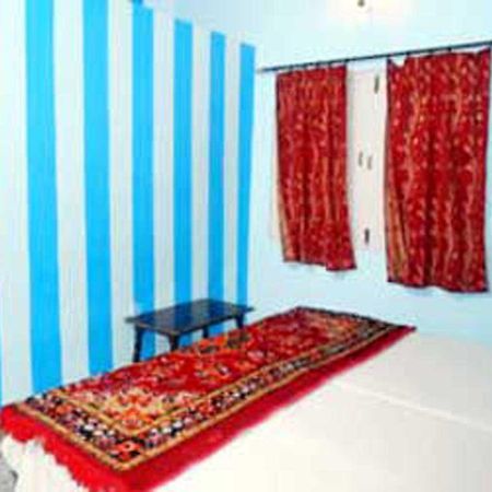 เอลวิส เกสท์เฮาส์ Hotel พาราณสี ภายนอก รูปภาพ