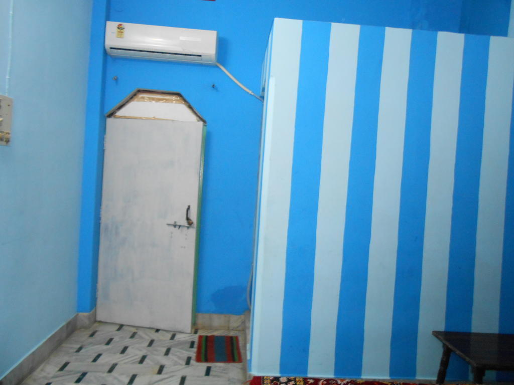 เอลวิส เกสท์เฮาส์ Hotel พาราณสี ห้อง รูปภาพ
